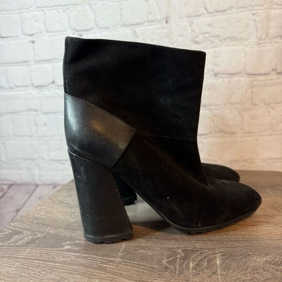 See By Chloe Velvet Black Chunky Heeled Boots - Picture 3 of 7